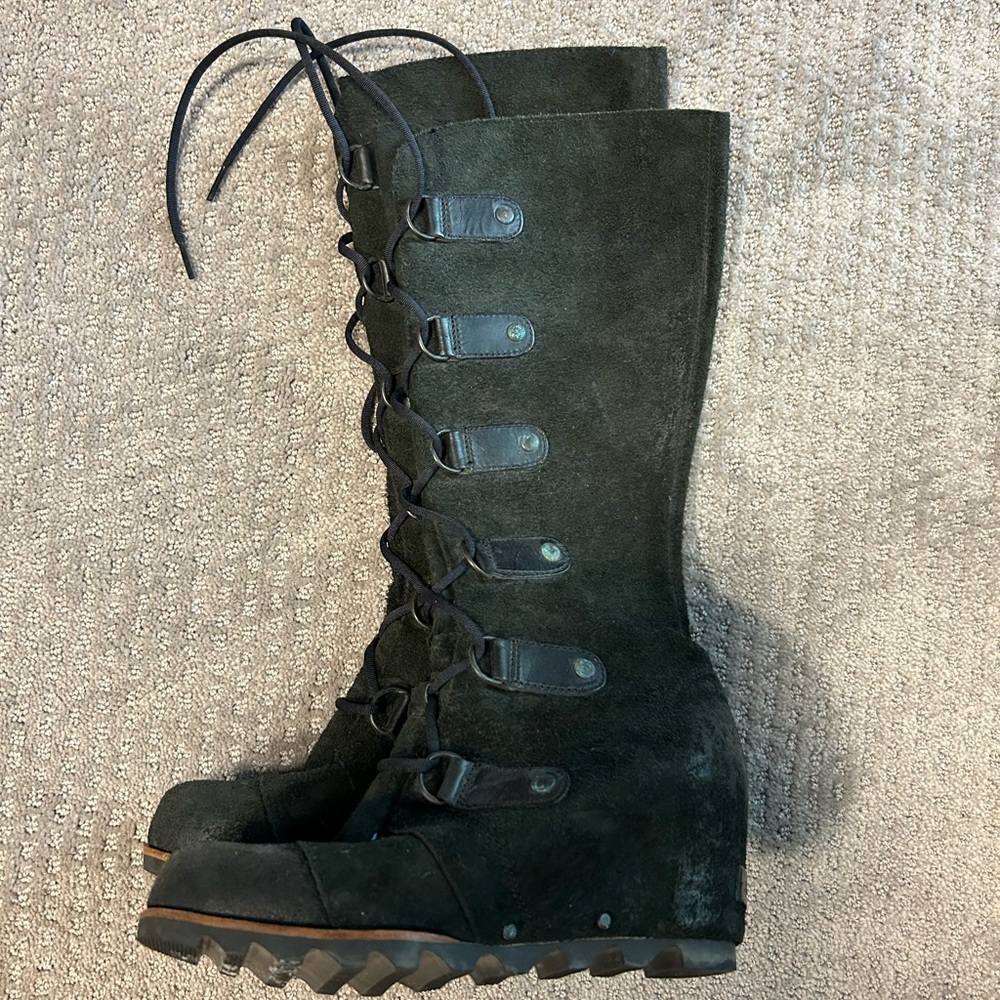 SOREL CATE THE GREAT WEDGE - WOMEN'S size 9